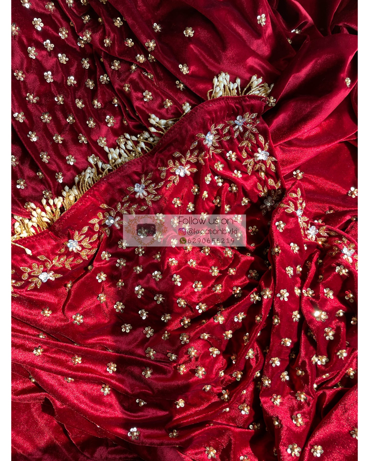 Maroon Velvet Badan pe Sitare Saree - kreationbykj